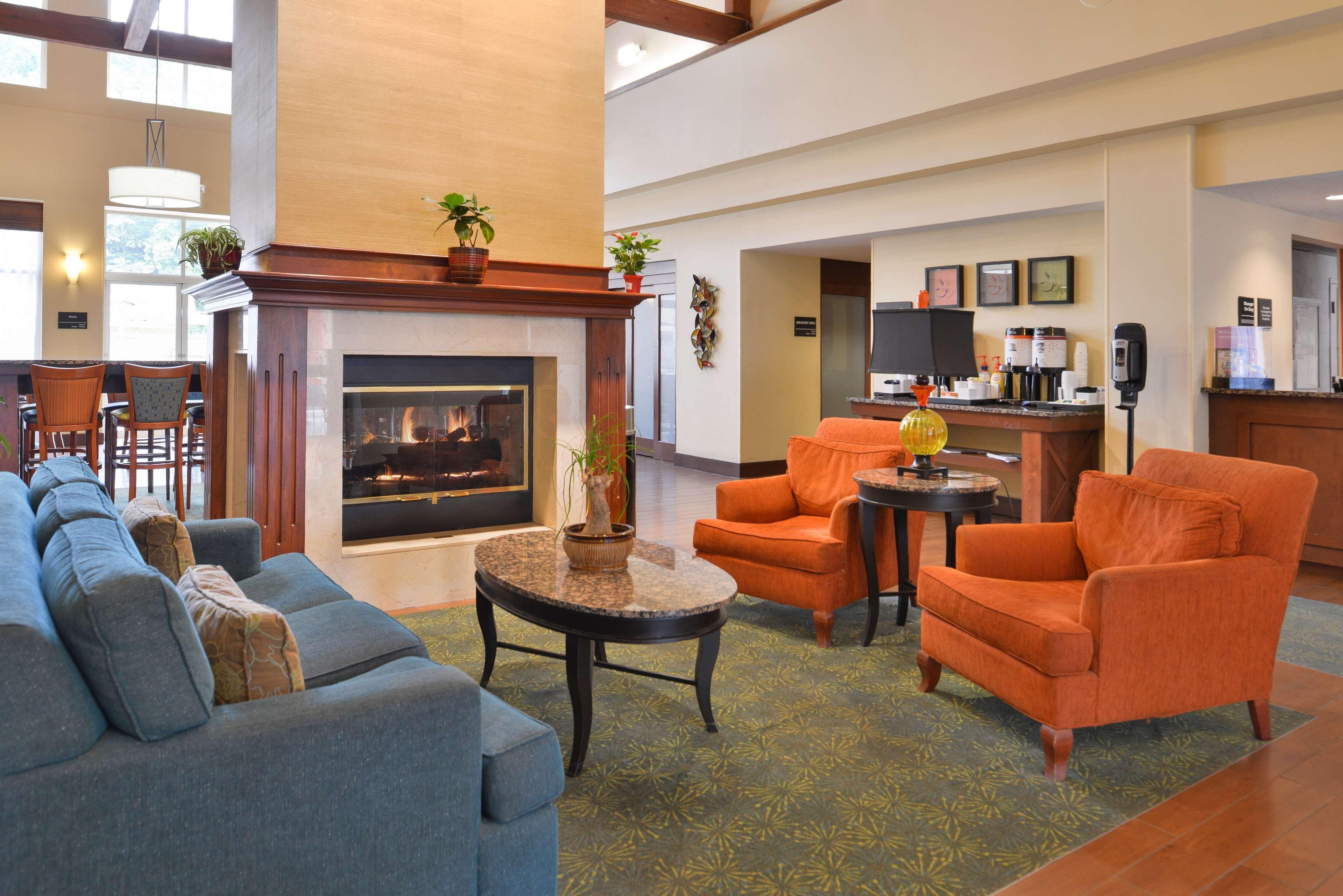 Hampton & Newport News-airport - Oyster Point Area Hotel