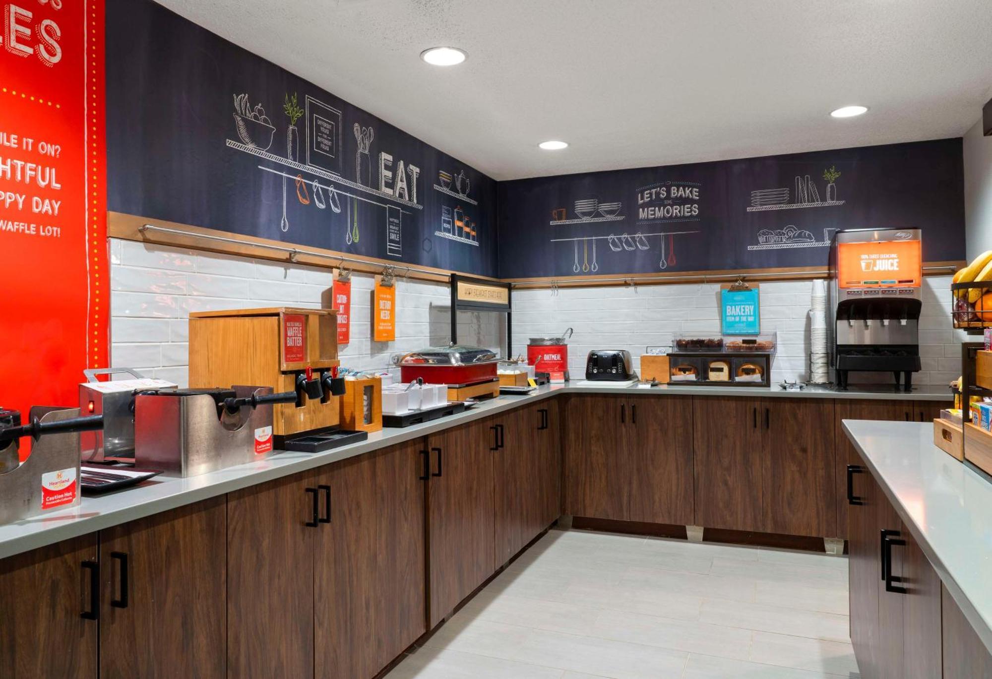 Hampton & Newport News-airport - Oyster Point Area 3* Newport News