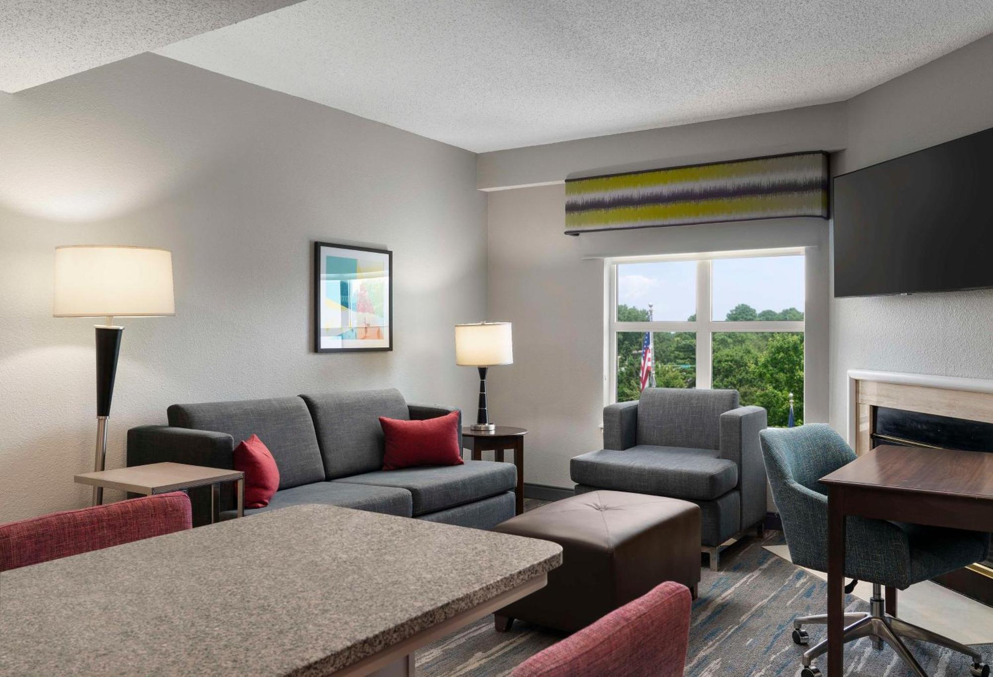 Hampton & Newport News-airport - Oyster Point Area Hotel Newport News